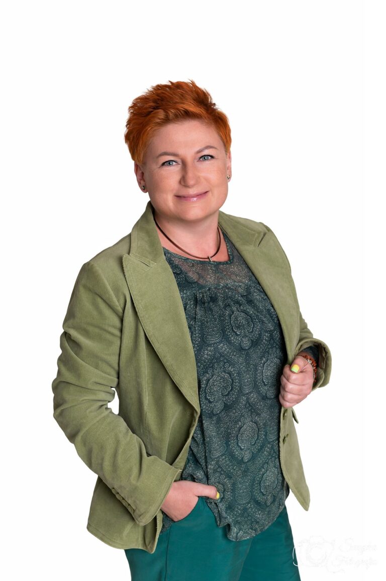 Sylwia Chochołek – sesje coachingu online i wsparcie w rozwoju osobistym.